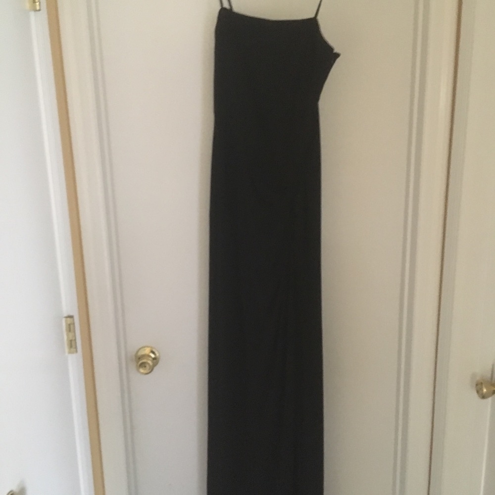 Laundry by Shelli Segal size 4 long black gown
